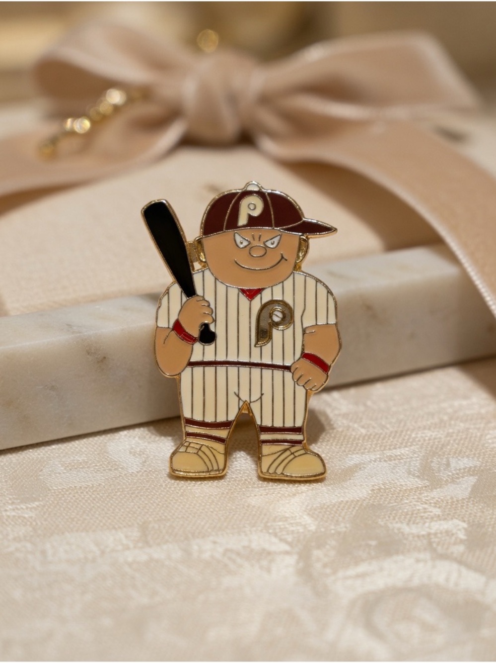 Vintage 1989 MLB Philadelphia Mascot Enamel Pin Sports Brat JFS